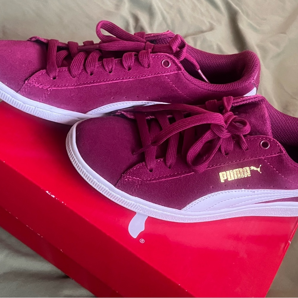 PUMA Women's Sneakers - Berry and White